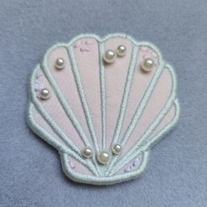 Stoney Clover Seashell Pearl Patch